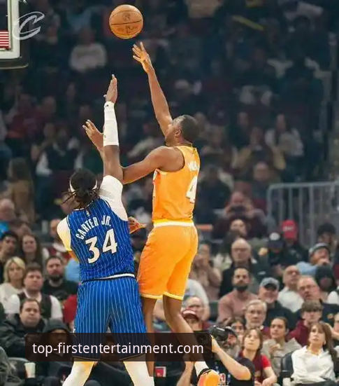 骑士魔术对攻战深度解析：米切尔42分定乾坤，第一娱乐移动端优化带来沉浸观赛体验